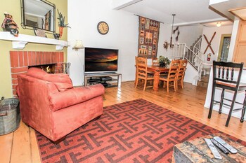 brown bears den condo
