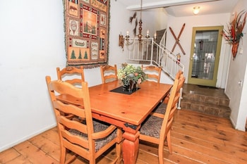 brown bears den condo