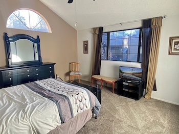 brown bears den condo