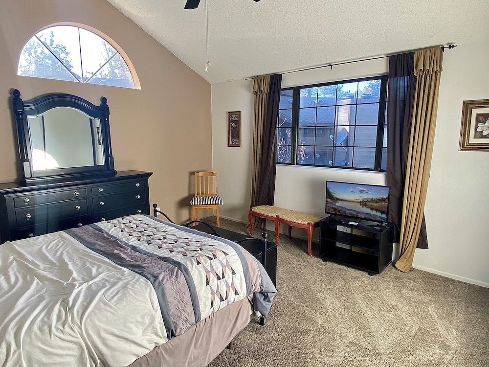 brown bears den condo