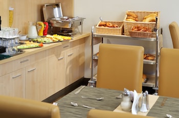 promenade city hotel