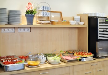 promenade city hotel