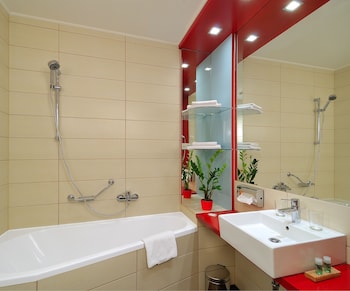 promenade city hotel