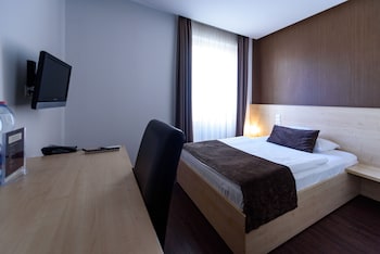 promenade city hotel