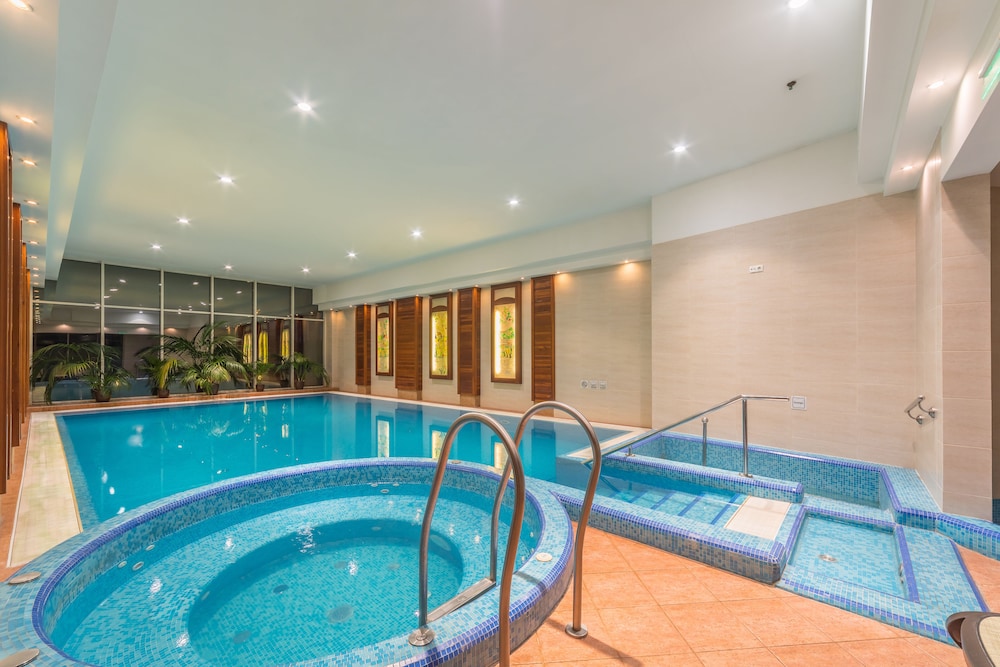 lions garden hotel