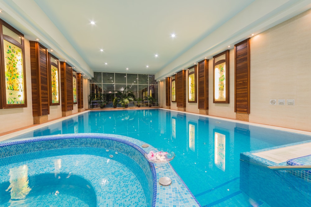 lions garden hotel