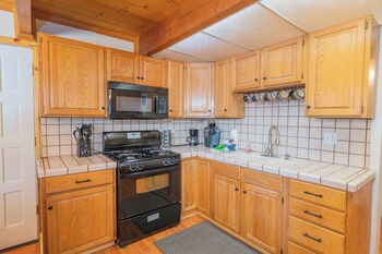 alpine escape by big bear cool cabins