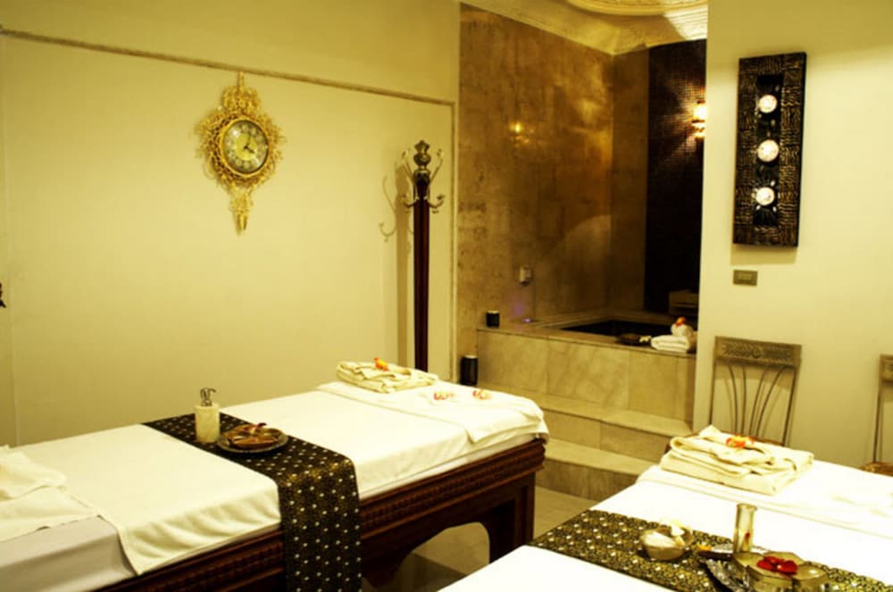 Four Seasons Place,Pattaya>>Bang Lamung,4 star