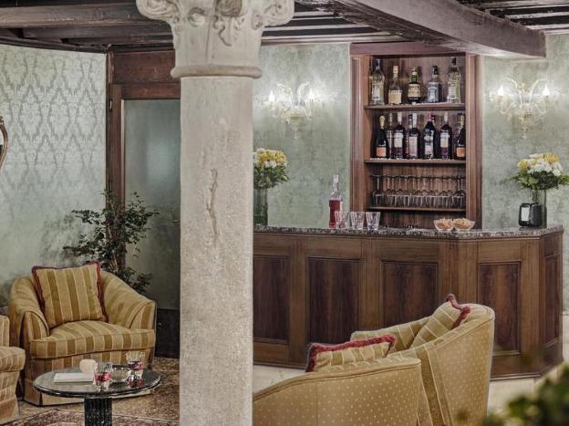 hotel pausania