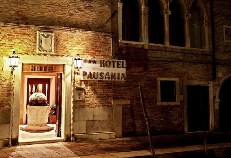 hotel pausania