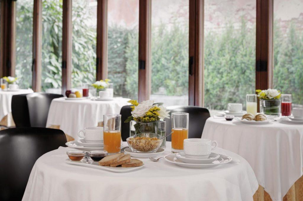 hotel pausania