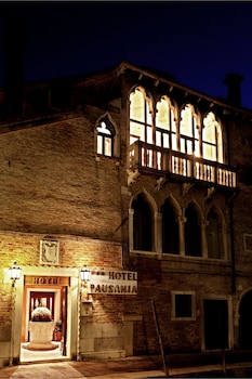 hotel pausania