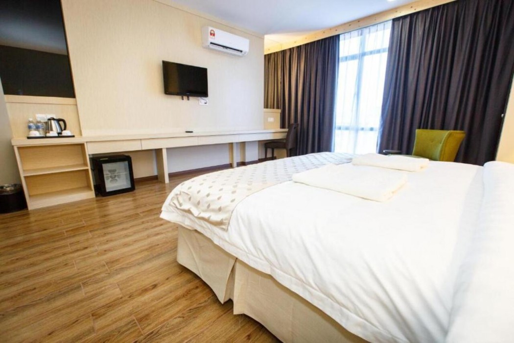 lintas platinum hotel