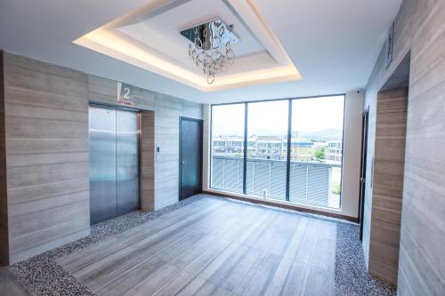 lintas platinum hotel