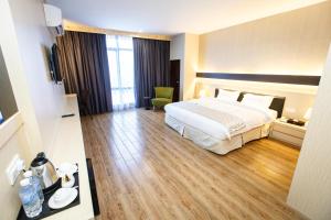 lintas platinum hotel