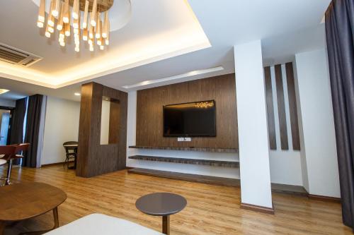 lintas platinum hotel