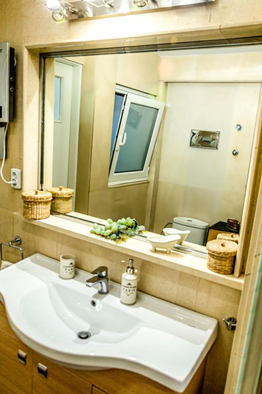 Alexander's Penthouse,Attica>>Athens,4 star
