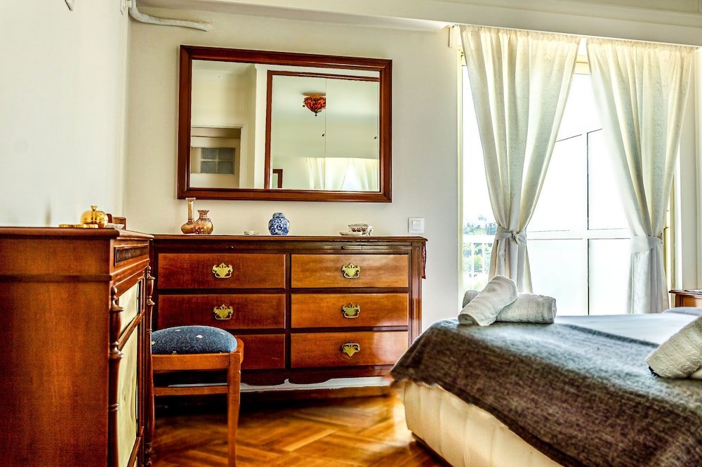 Alexander's Penthouse,Attica>>Athens,4 star