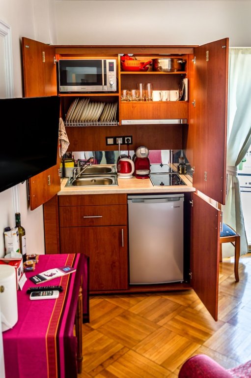 Alexander's Penthouse,Attica>>Athens,4 star