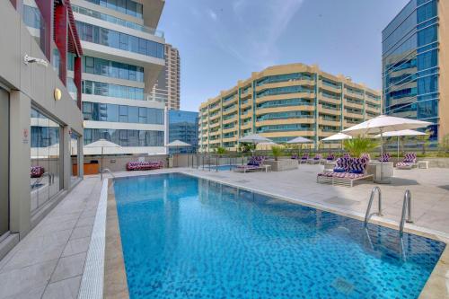suha mina rashid hotel apartments