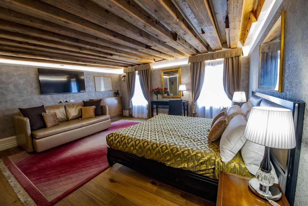 ego residence venice