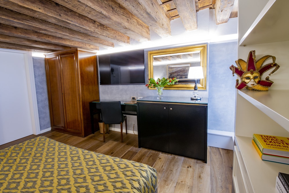ego residence venice