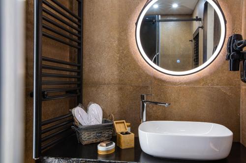 adryades luxury apartments