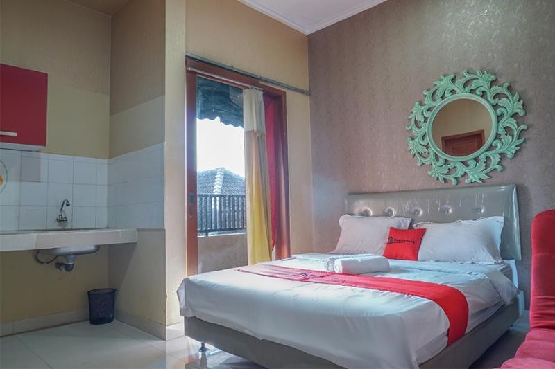 residences by reddoorz near kemang square