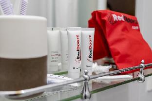 residences by reddoorz near kemang square