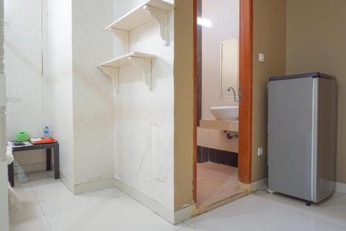 residences by reddoorz near kemang square