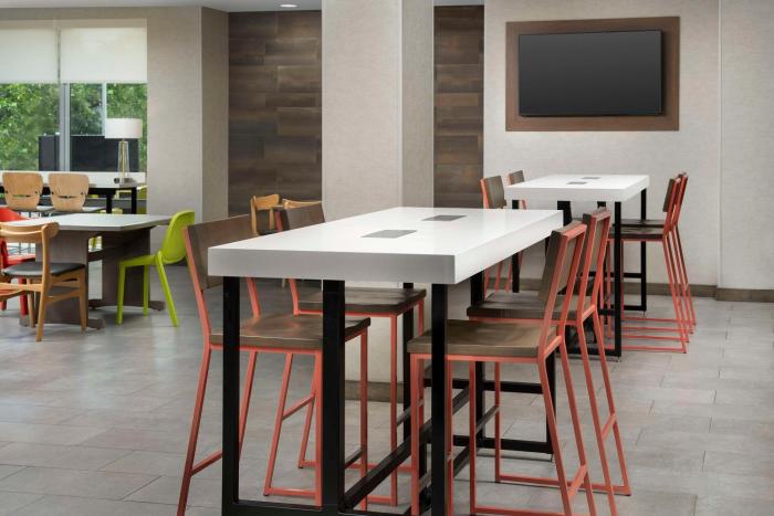 home2 suites by hilton miami doral west airport