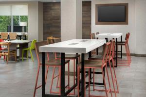 home2 suites by hilton miami doral west airport