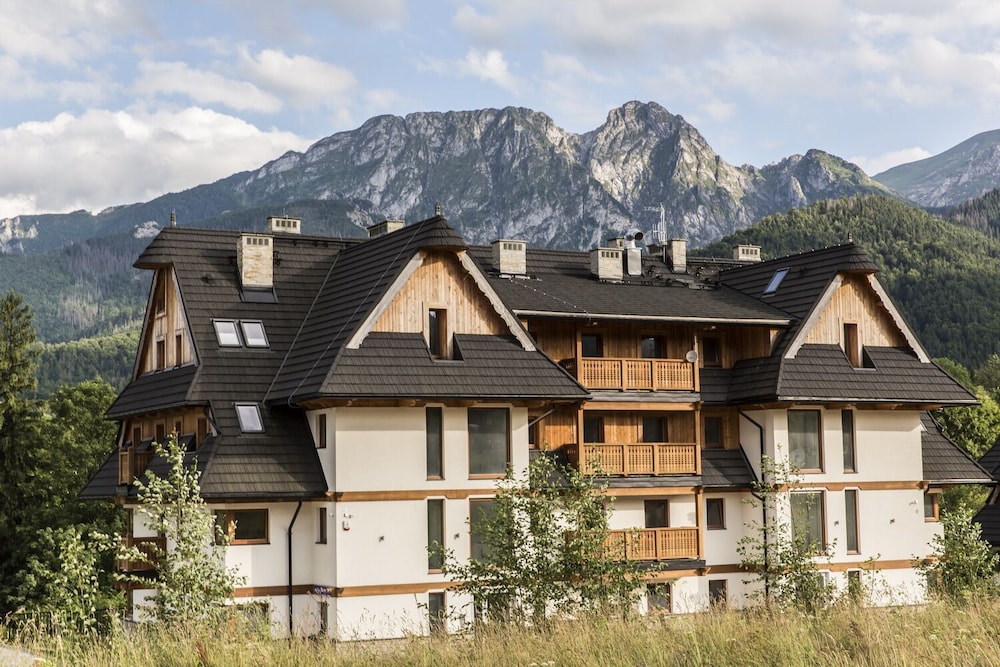 royal hill residence