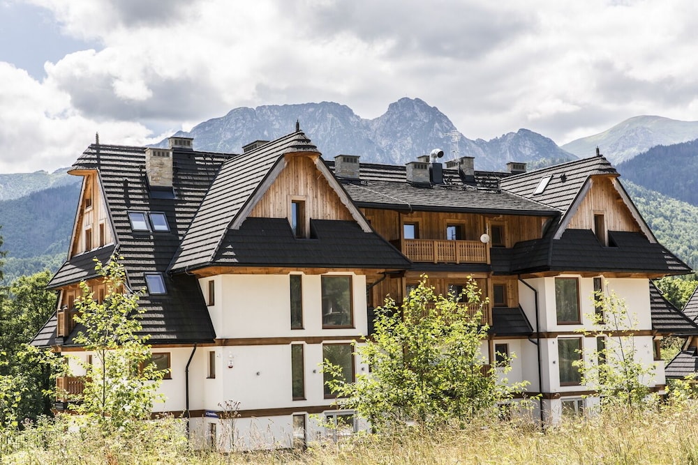 royal hill residence