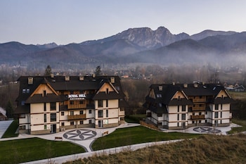 royal hill residence