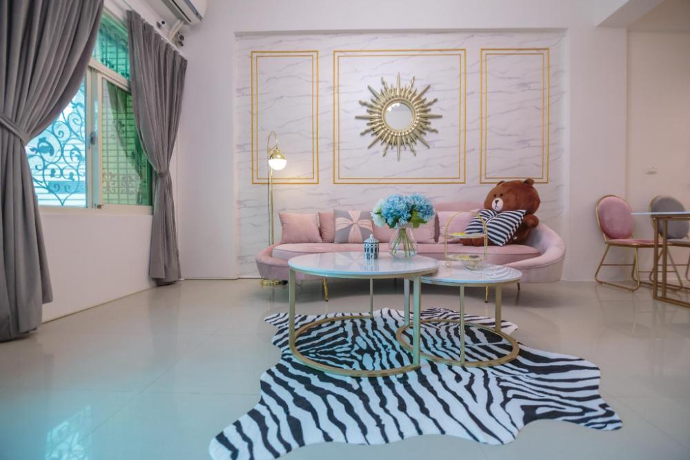 fairy tale castle bed and breakfast