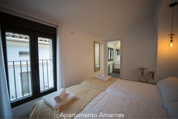 apartamentos plaza del torico
