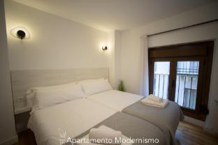apartamentos plaza del torico
