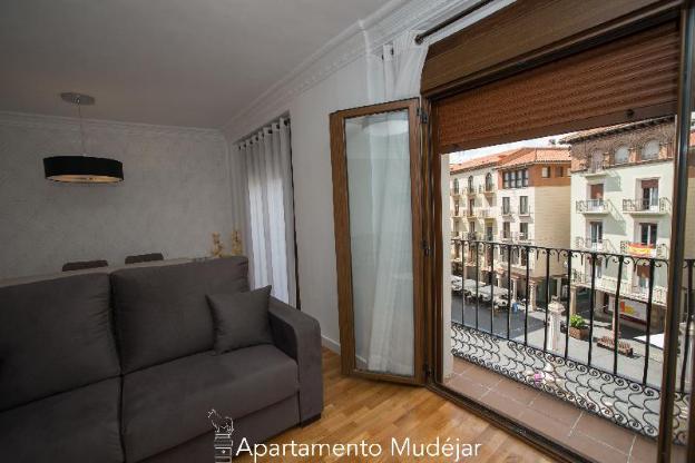 apartamentos plaza del torico