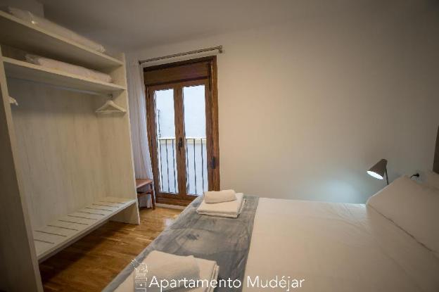 apartamentos plaza del torico
