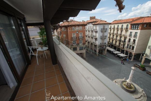 apartamentos plaza del torico