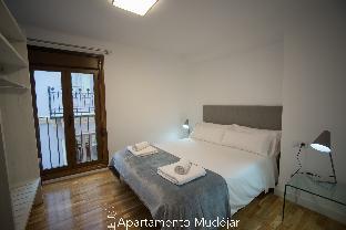 apartamentos plaza del torico