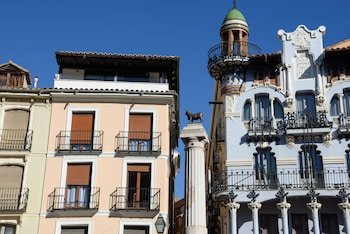 apartamentos plaza del torico