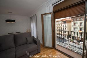 apartamentos plaza del torico