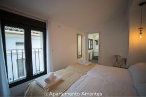 apartamentos plaza del torico