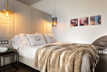 casa sevilla 1920 suites by epoca