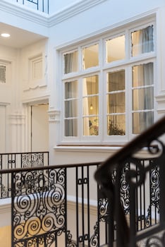 casa sevilla 1920 suites by epoca