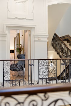 casa sevilla 1920 suites by epoca