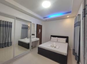 livewire planet suites