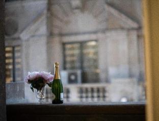 intomilan galleria duomo boutique and design aparthotel